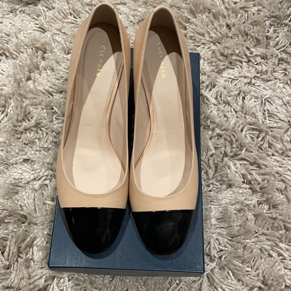 Cole Haan Cream & Black Heels